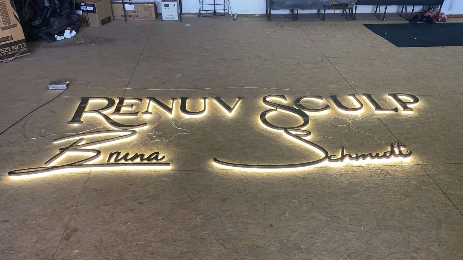 Letras com LED, fachadas e letras caixa produzido pela Anglo Digital em Novo Hamburgo